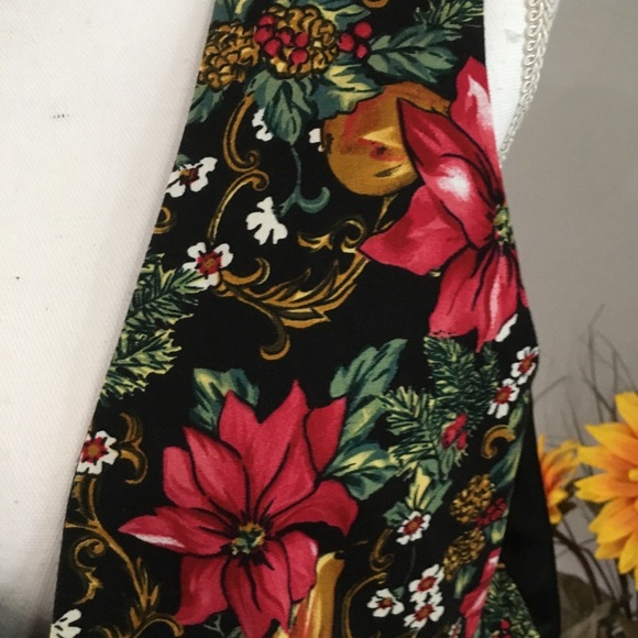 Nutcracker Christmas Vest, Flowered pattern front. Size Large - Picture 3 of 7